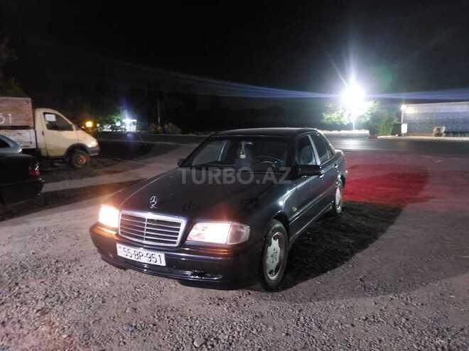 Mercedes C 200