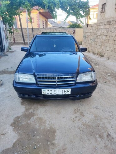 Mercedes C 200