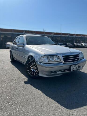 Mercedes C 240