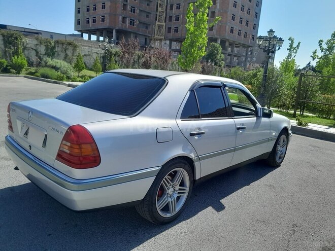 Mercedes C 180