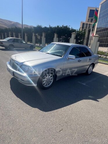 Mercedes C 180