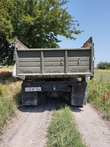 ZIL 130