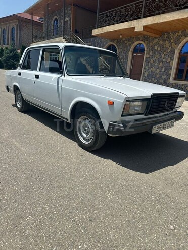 LADA (VAZ) 2107