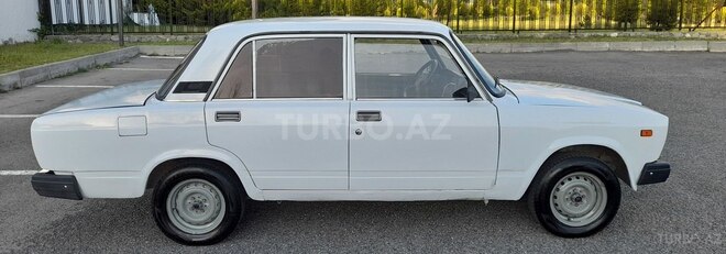 LADA (VAZ) 2107