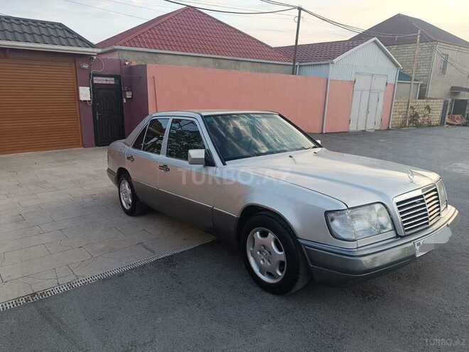 Mercedes E 220 1995, 453,457 km - 2.2 l - Bakı