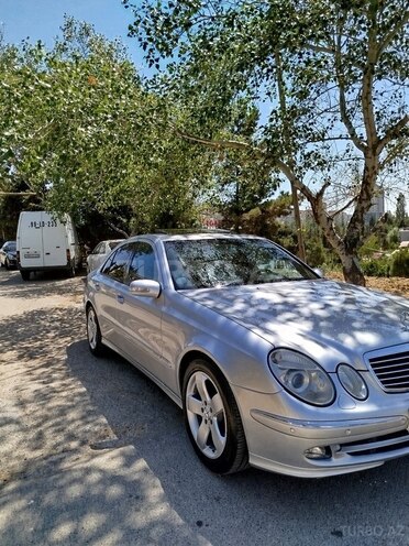 Mercedes E 320 2005, 327,000 km - 3.2 l - Bakı