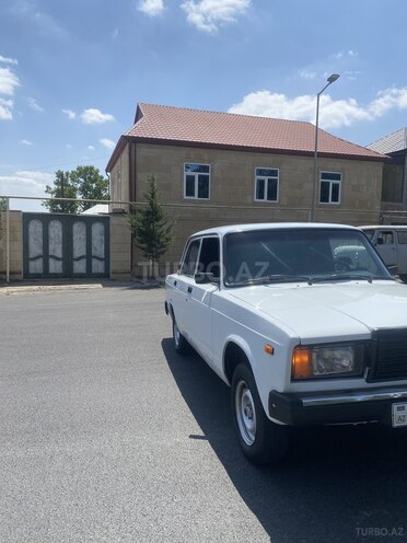 LADA (VAZ) 2107