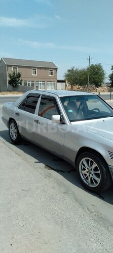 Mercedes E 300 d 1994, 250,000 km - 3.0 l - Bakı