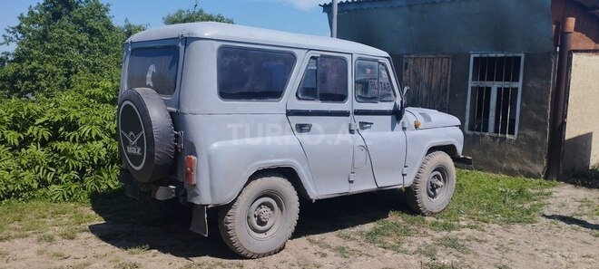 UAZ 469