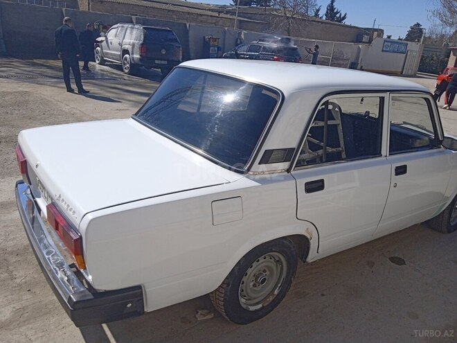 LADA (VAZ) 2107