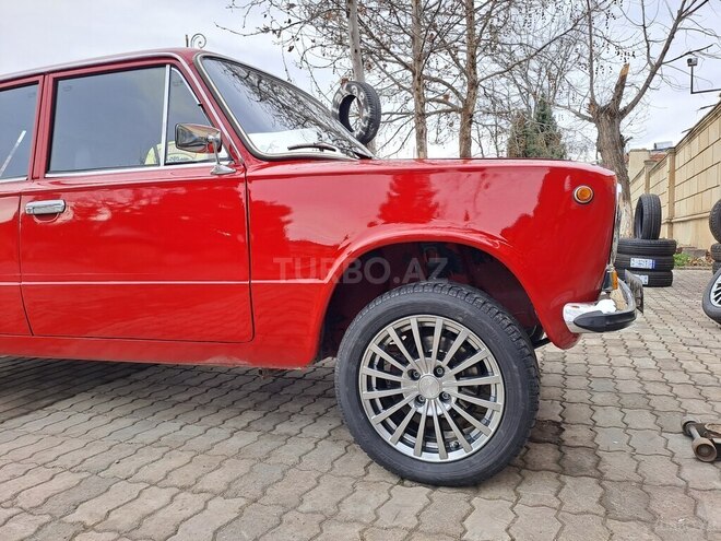 LADA (VAZ) 21011