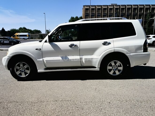 Mitsubishi Pajero 2003, 235,500 km - 2.8 l - Bakı