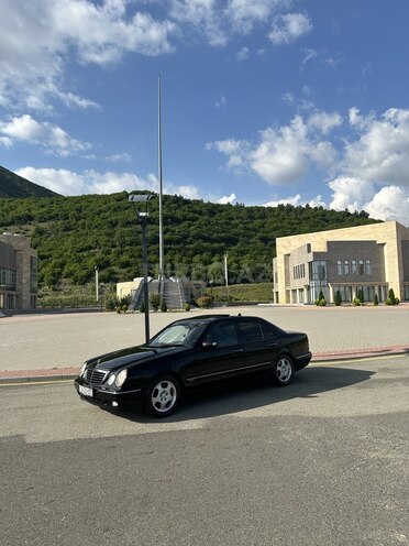 Mercedes E 320 4MATIC