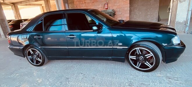 Mercedes C 200