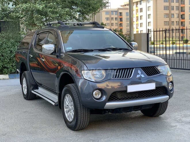Mitsubishi L200 2010, 192,350 km - 2.5 l - Bakı
