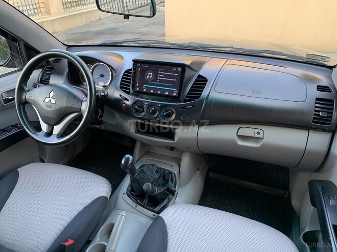 Mitsubishi L200 2010, 192,350 km - 2.5 l - Bakı