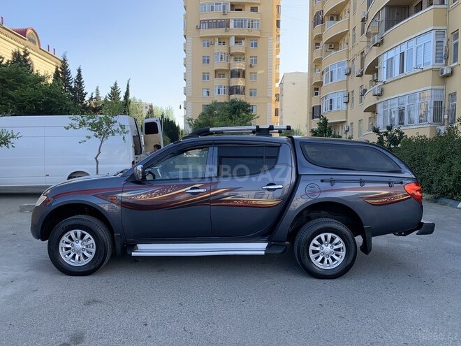 Mitsubishi L200 2010, 192,350 km - 2.5 l - Bakı