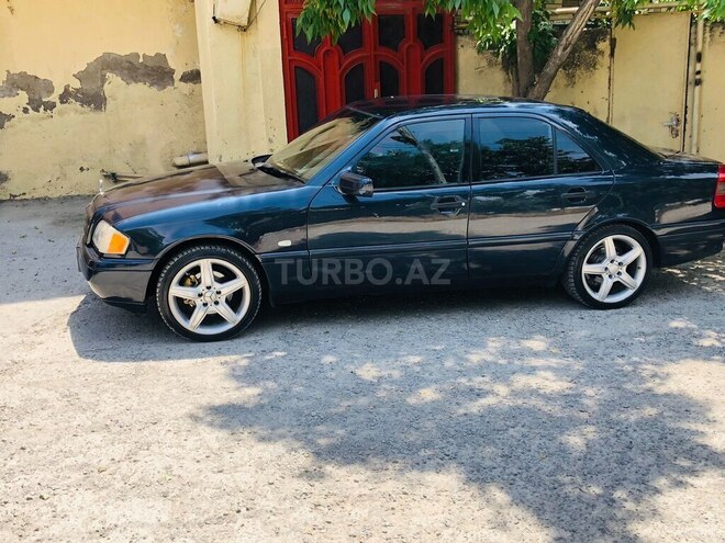 Mercedes C 200