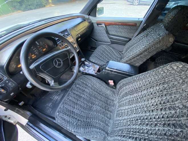 Mercedes C 180