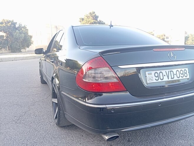 Mercedes E 320