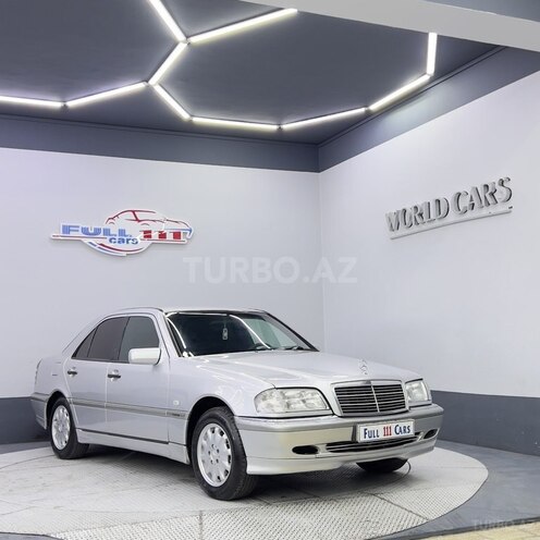 Mercedes C 200