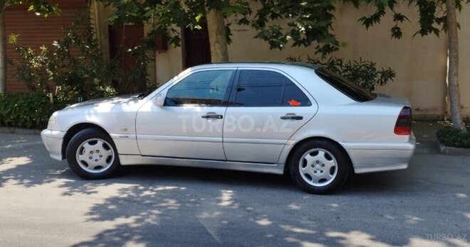 Mercedes C 220 d 1999, 630,000 km - 2.2 l - Bakı