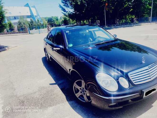 Mercedes E 240