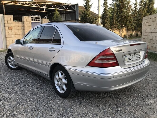 Mercedes C 200