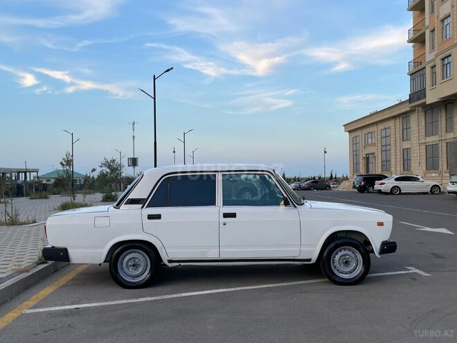 LADA (VAZ) 2107