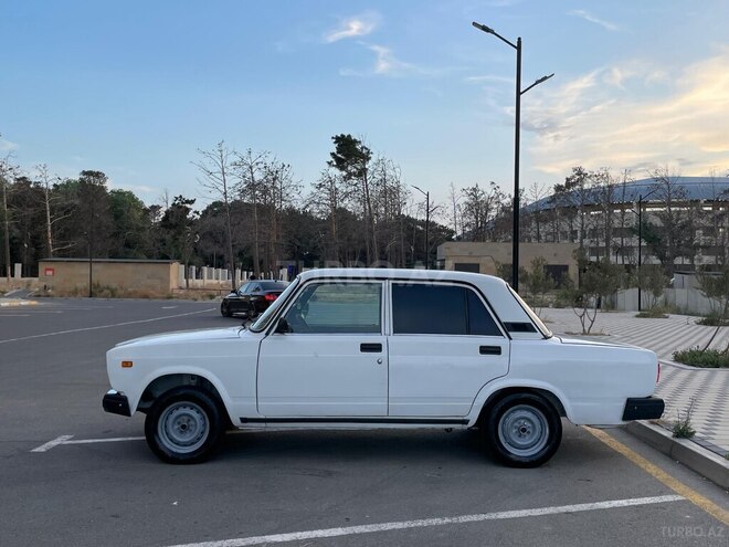 LADA (VAZ) 2107