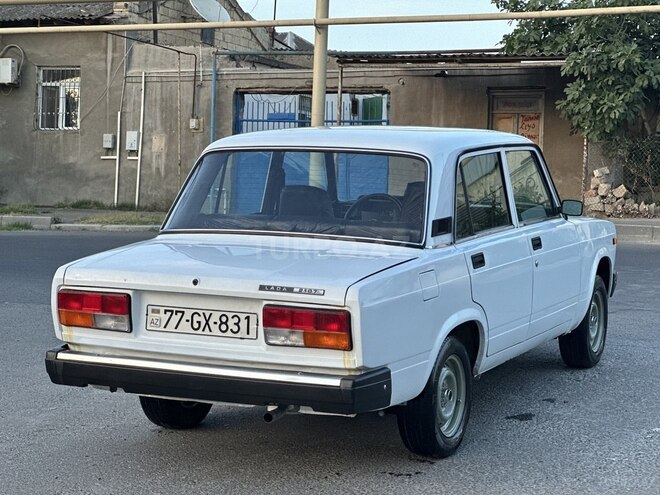 LADA (VAZ) 2107