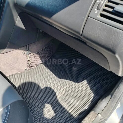 Mercedes E 220 d 1999, 437,148 km - 2.2 л - Kürdəmir
