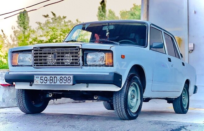 LADA (VAZ) 2107