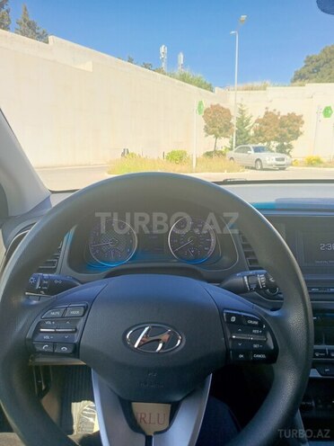 Hyundai Elantra 2019, 80,000 km - 2.0 l - Bakı