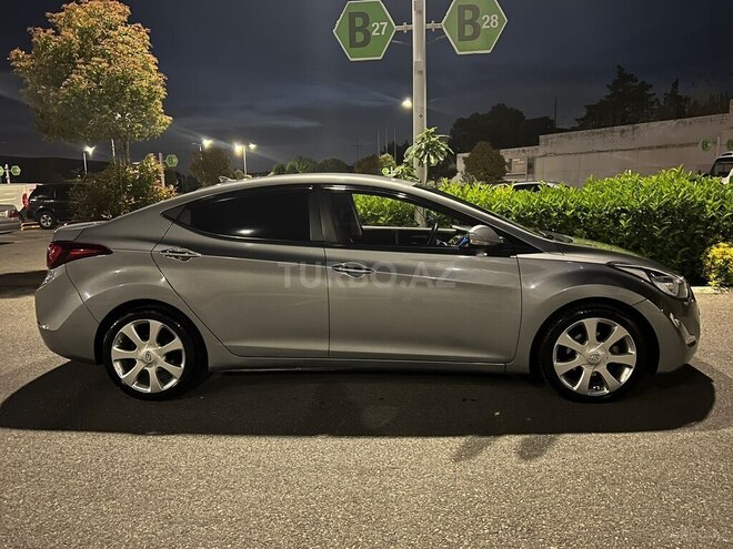 Hyundai Avante 2014, 135,000 km - 1.6 л - Bakı