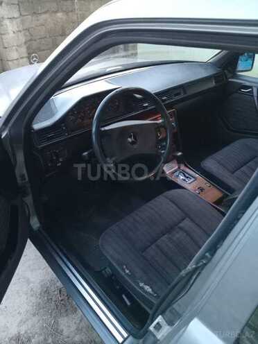 Mercedes E 230 1998, 457,000 km - 2.3 l - Salyan