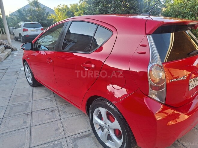 Toyota Prius C 2013, 225,378 km - 1.5 l - Sumqayıt