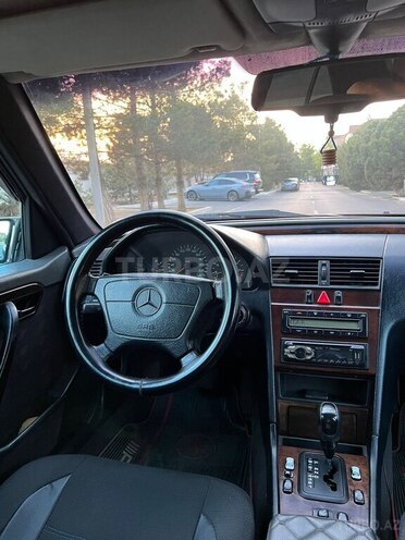 Mercedes C 230 1997, 352,000 km - 2.3 l - Bakı