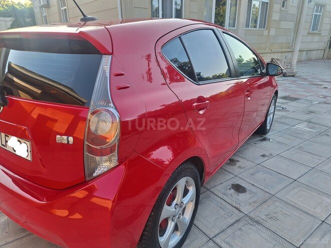 Toyota Prius C 2013, 225,378 km - 1.5 l - Sumqayıt