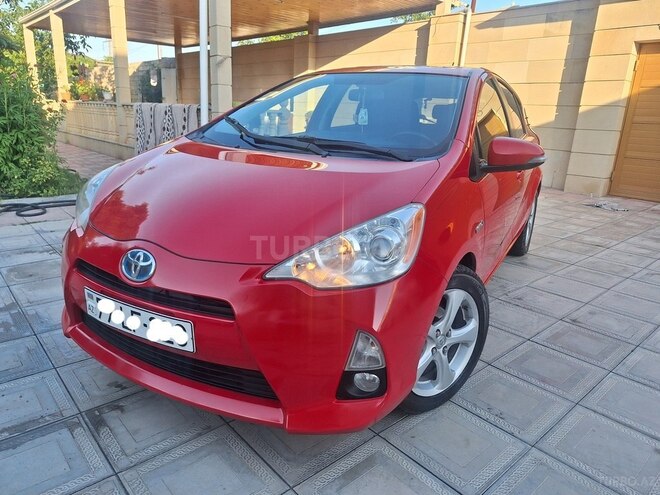 Toyota Prius C 2013, 225,378 km - 1.5 l - Sumqayıt