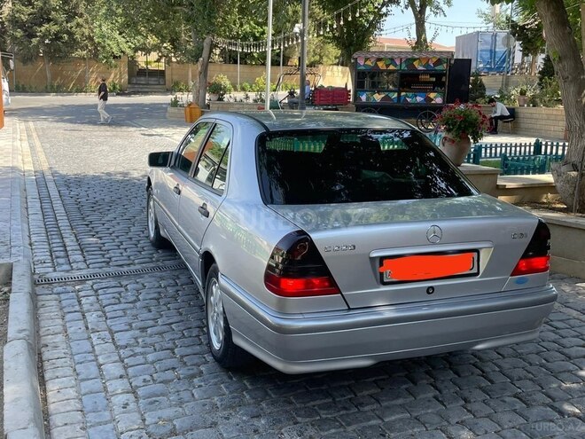 Mercedes C 220 d 2000, 254,000 km - 2.2 л - Bakı