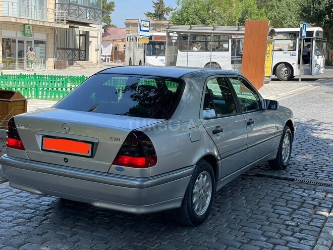 Mercedes C 220 d 2000, 254,000 km - 2.2 л - Bakı