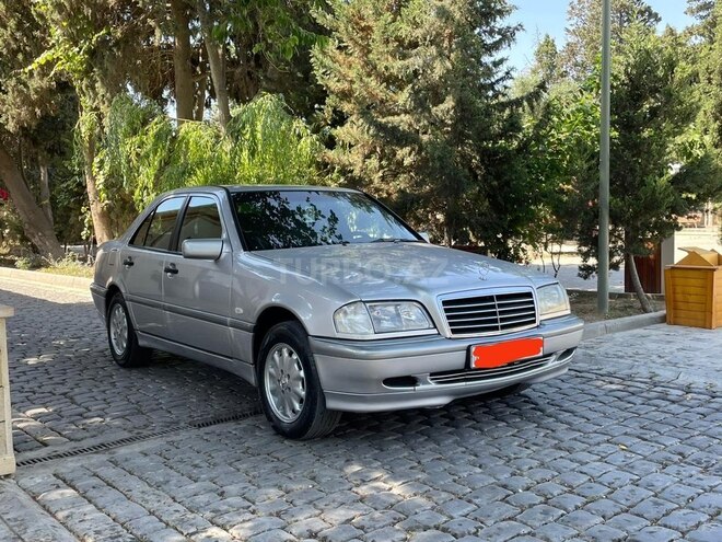 Mercedes C 220 d 2000, 254,000 km - 2.2 л - Bakı