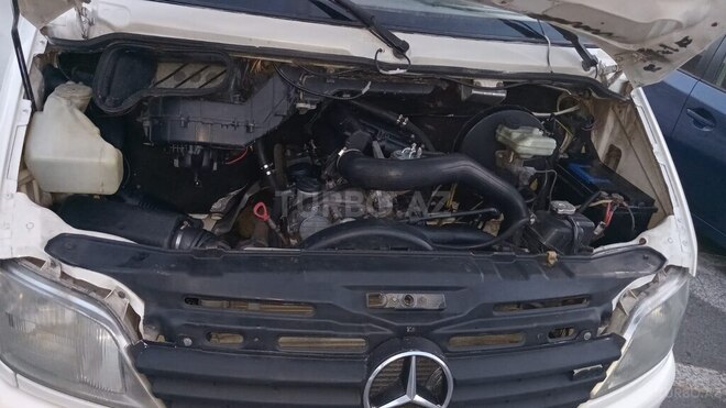 Mercedes Sprinter 411