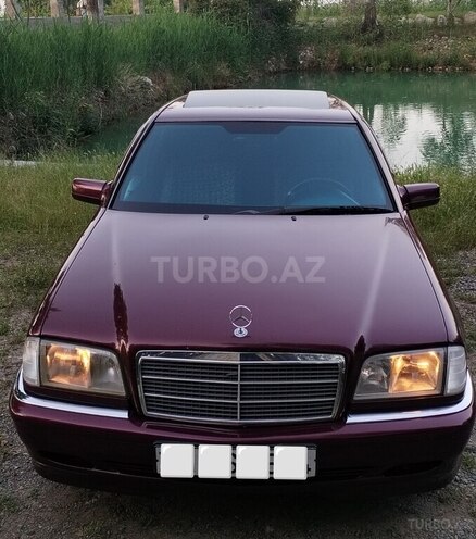 Mercedes C 200