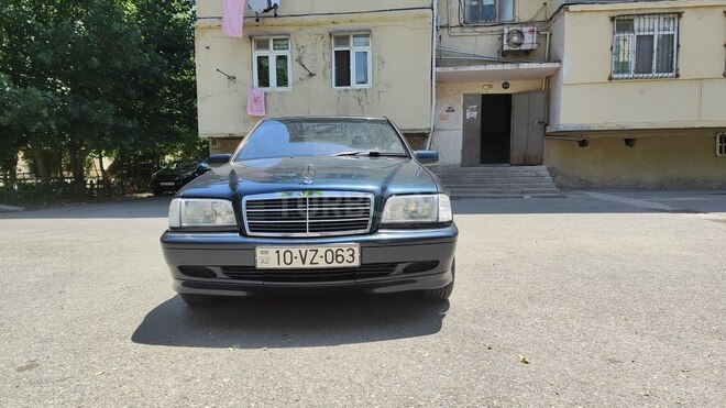 Mercedes C 200