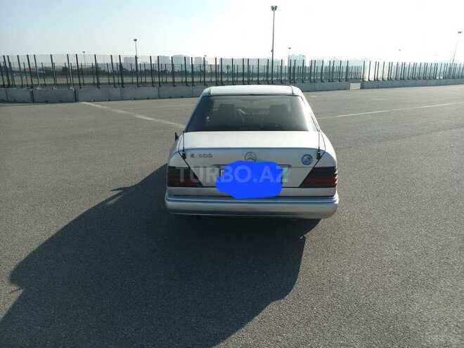 Mercedes E 200 1992, 280,000 km - 2.0 l - Bakı