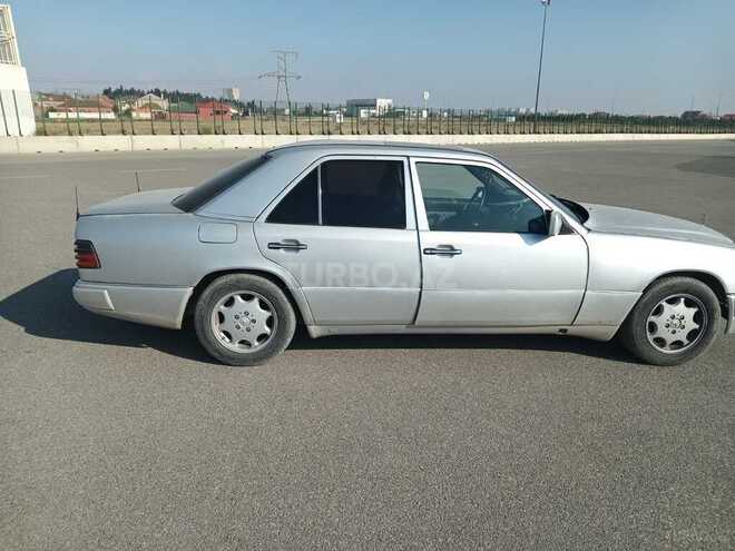 Mercedes E 200 1992, 280,000 km - 2.0 l - Bakı