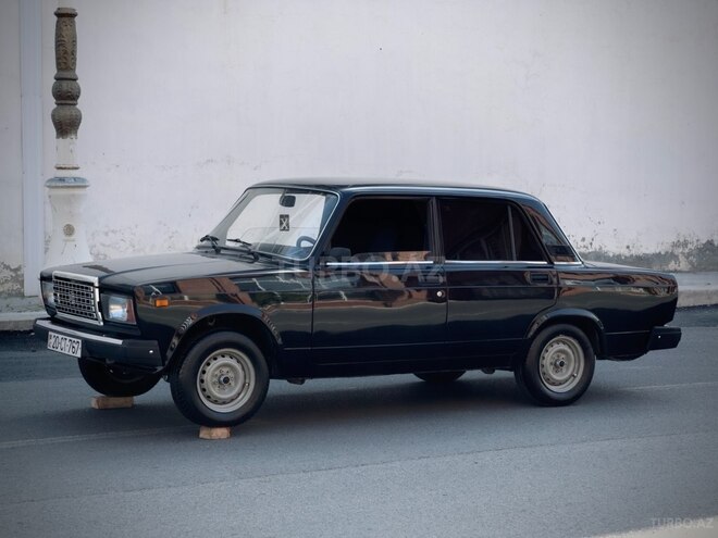 LADA (VAZ) 2107