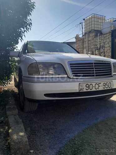 Mercedes C 180